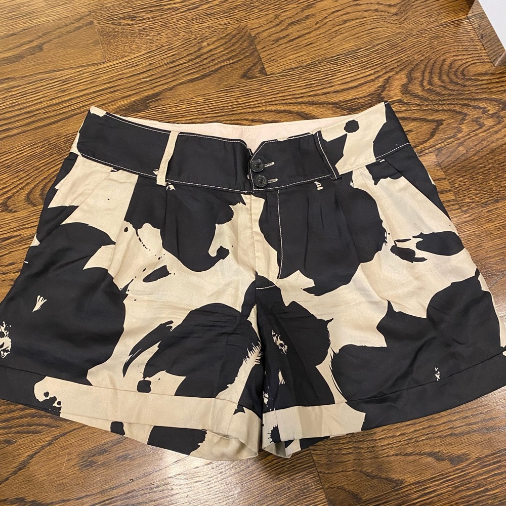 Club Monaco silk printed shorts, SZ 4